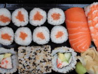 Et festligt udvalg af sushi