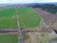 Det er i dette område syd for Mogenstrup Ås, at der snart bliver bygget et nyt DSB-værksted. Foto: Næstved Kommune