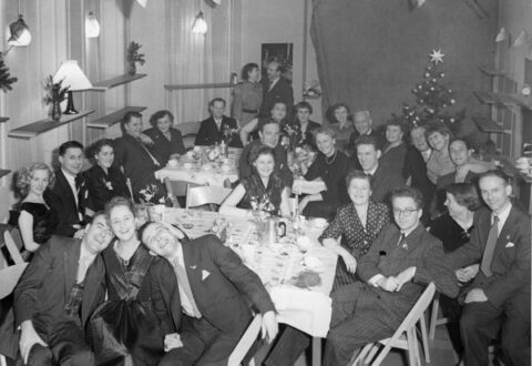 Julefest på Holmegaards hovedkontor. Foto: Arkivfoto, Museum Sydøstdanmark.