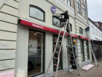 Telia-butikker er blevet rød-hvide